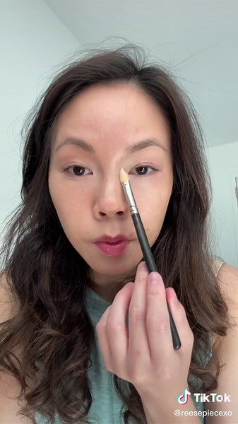 Fixing a Flat Nose Bridge: Quick Tips for a Defined Look