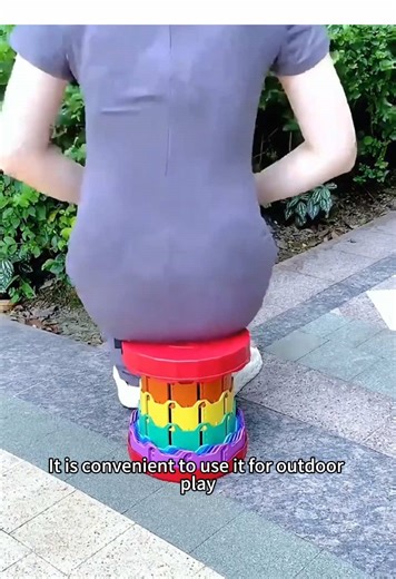 Sit on the rainbow chair and make our life more wonderful.#foldingchair #life