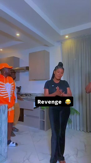 The fact that he thought me the dance and be dancing like a robot 😂😂