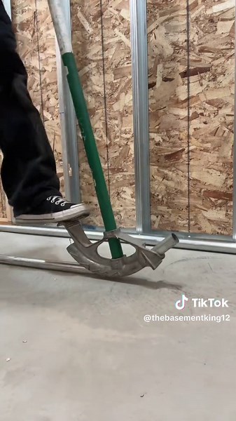 Bending 12 Inch Stub Up Pipes: Master Electrician Guide