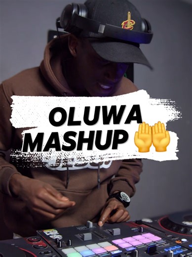 I pray God To Bless Us Abundantly Waliotukatakaa Watutakee Because Of How We Are Glowing 🙏✨. Blessed Sunday Fam And A Prosperous 2026🤍. #dedee #JesusParty