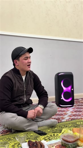 Kim tanady kom bellan😉😉😉#Täze ýyl#oturşyk @Döwran aktyor✅ @ayka_diamond💎 @Amalia Zehin @AYNA GADAY