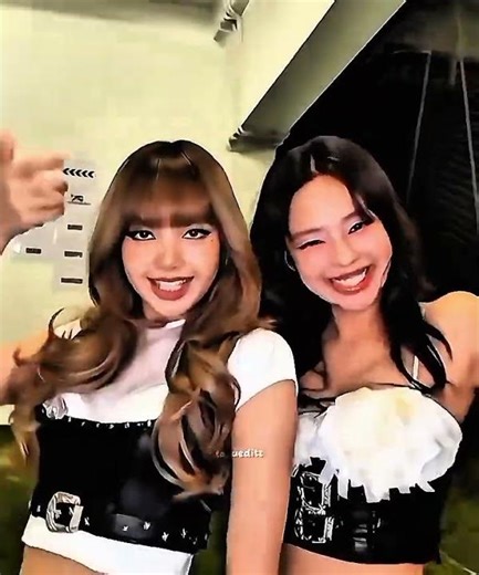 JENLISA with This song😫