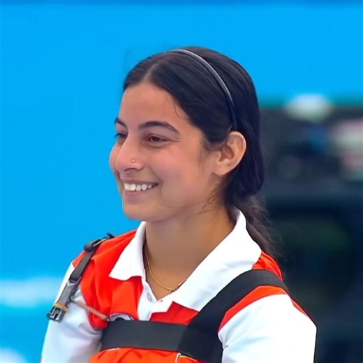 SHEETAL DEVI IS WORLD PARA CHAMPION! 🥇🇮🇳 18-year-old beats the reigning champion Oznur Cure in Gwangju. #WorldArchery #ParaArchery | World Archery