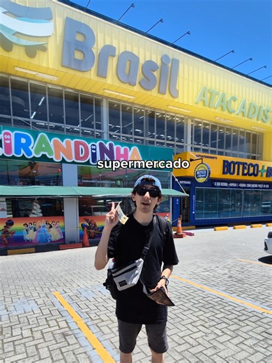 💸 ¿Qué podés comprar por 20 mil pesos en Brasil? Fideos, pan, cerveza, leche… muchas cosas 🇧🇷 Pero hay una sola decisión que hace la diferencia: cómo pagás. 👉 Pagá siempre con Pix a través de Cocos 🥥 ✔️ Accedés al mejor tipo de cambio ✔️ Pagás con tu plata invertida, mientras sigue generando rendimientos ✔️ Y además sumás cocos para canjear por viajes, estadías y experiencias ✈️🏨 Vayas donde vayas en Brasil, pagá como local. Usá Cocos, juntá cocos y viajá mejor. #viajes #viaje #ahorro #fin