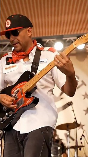 Tom Morello Performs "Killing In The Name" (Rage Against The Machine) at Newport Folk Fest (7/26/26)