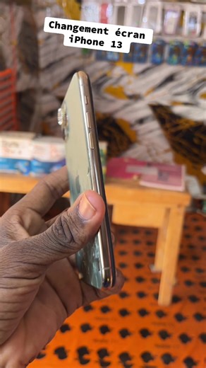 Changement d’écran iPhone 13 à Ouagadougou