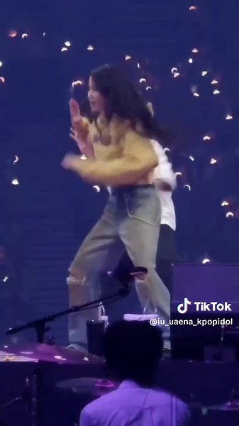 IU's Dance Performance on Rover at UN1VER5E Concert