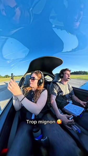 Un vrai zoo l’aérodrome parfois ahaa ! #fyp #viral #avion #plane #pourtoi