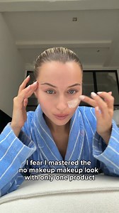 After decades of settling for "close enough" shades, there's finally a better way. This innovative foundation actually adapts to YOUR unique skin tone -no more guessing, no more mismatches. ✨ Matches fair to medium tones flawlessly ✨ 100% cruelty-free & vegan formula ✨ Covers age spots & blemishes naturally See how it works: https://smooche.com/foundation | Smooche