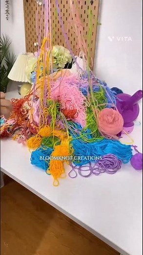 “Turning Loose Crochet Yarn Into Perfect Balls! #HandmadeMagic”