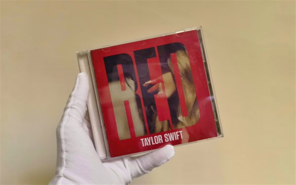 Taylor Swift - RED (Deluxe)【专辑开箱】