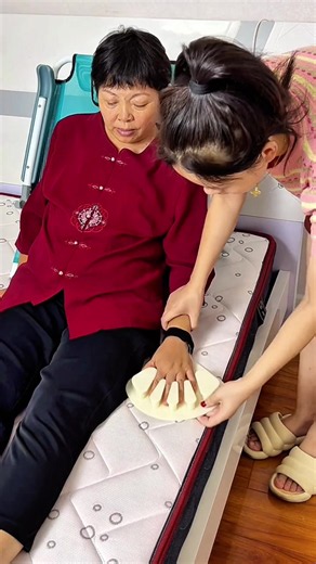 Finger splint for curled hand after stroke — wrist and finger training