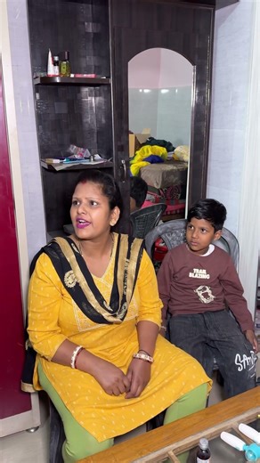 Aise masoom bachcho ki help jarur karni chahiye ❤️🙏 #shorts #emotional #concept #sad #motivational