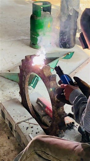 Metal Filling with Arc Welding ⚡ Satisfying Repair#arcwelding #automobile #welding