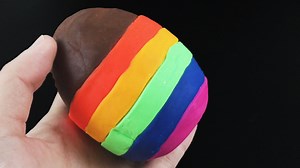 怎样制作一个彩虹奇趣蛋 playdoh培乐多彩泥橡皮泥 奇趣蛋惊喜蛋