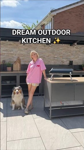 "We turned this patio corner into an outdoor kitchen" 🍕🔥