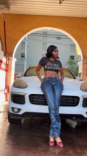 11K views · 26 reactions | I love electrical muscle stimulation, yesterday I went into @contourology to cheat my way through some muscle toning with EMS machine and it helps me not have to depend on working out to actually tone , how do you feel about #ems #toning #muscletone #gym #losangeles | Theresa | Facebook