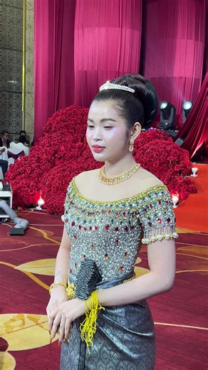 វីដេអូ​របស់ Socheata Gold Wedding Planner (@socheata_gold) ជាមួយ original sound - Keo Seanghai