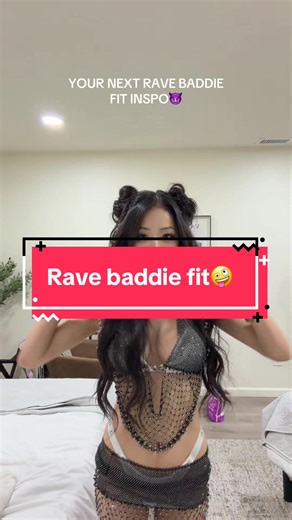 This transition ddnt have to go so hard🫣 #ravefitinspo #raver #ravehair #ravetransitions #fitcheck