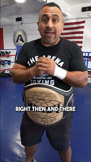How Boxing Coaches Should Hold Pads for Fighters!