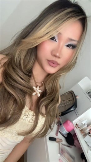 2000's Makeup Tutorial: A Blast from the Past