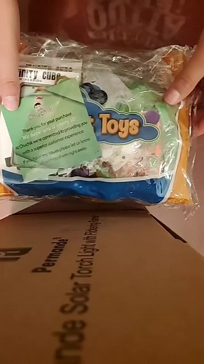 opening fidget toys package !! reviewing fidgets in next vid