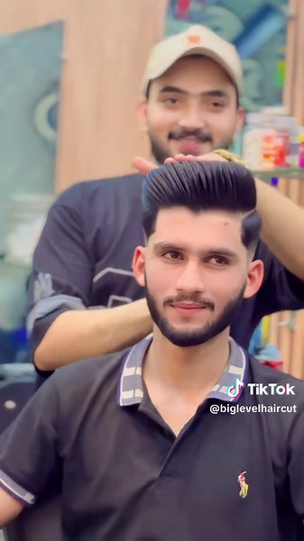 Mid Fade Haircut Tutorial for Stylish Looks