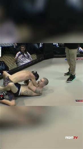 Cage Fight Chaos: Insane Grappling Showdown!