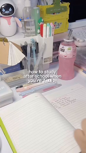 How to Study After School When You’re Tired 💤📚 1️⃣ Take a Quick Energy Boost Break (15 min): When you get home, give yourself a break to eat a snack and recharge—go for something with a bit of protein and carbs to keep you energized. 2️⃣ Use a Short Power-Up Timer (5 min): Set a quick 5-minute timer to just sit and do nothing, or close your eyes. Don’t nap, so you don’t end up sleeping longer. This mini reset helps your mind relax without losing focus. 3️⃣ Pick a Simple Task First (15-20 min):