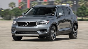 2019 Volvo XC40 T4 Momentum First Test: Philosophizing Fashion