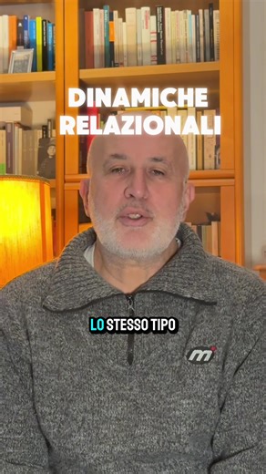 Le dinamiche relazionali non nascono per caso. Ogni legame attiva parti profonde di noi: bisogni, paure, schemi appresi e desideri spesso inconsci. In astrologia evolutiva le relazioni diventano uno specchio potente, capace di mostrarci cosa stiamo cercando davvero e cosa siamo chiamati a trasformare. Quando una relazione si ripete o fa male, non è una punizione: è un invito a comprendere meglio te stesso e il tuo modo di amare. ✨ Vuoi capire cosa raccontano le tue relazioni nel tuo Tema Natale?