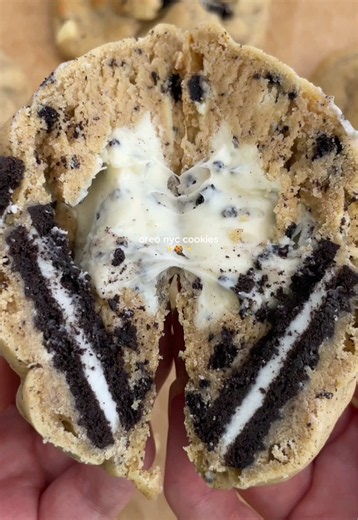 Delicious Oreo NYC Cookies Recipe