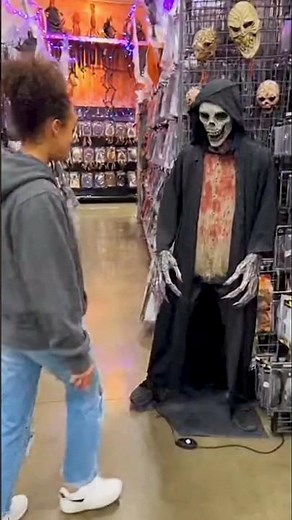 Halloween Store Prank Gone Wrong 👻😂