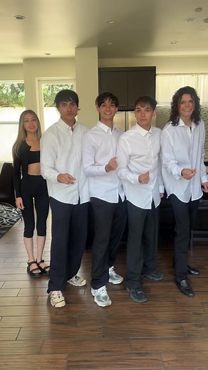 Jackson 5 Funny Remix — Fabio Jackson & Dobre Twins Clip