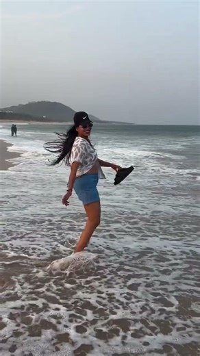 Exploring the beauty of Visakhapatnam one wave at a time 🌴 #vizag #explore #loveyourself #beauty