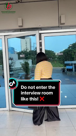 Do not enter the interview room like this 👇🏾👇🏾 You will lose marks on confidence and you might be intimidated! Have a great weekend TeBS #teacherblessing #learn #confidence #interview