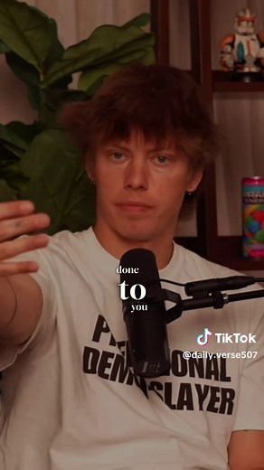 “A new commandment I give unto you, That ye love one another; as I have loved you, that ye also love one another.” - John 13:34 #brycecrawfordpodcast #jesuslovesyou #bible #christianitytiktok✝ #fyp