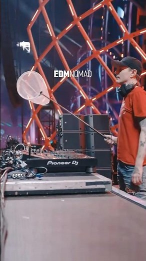 Deadmau5 caught the drone live during his EDC set 😅