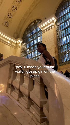 Serena Van Der Woodsen's Iconic Opening Scene on Gossip Girl