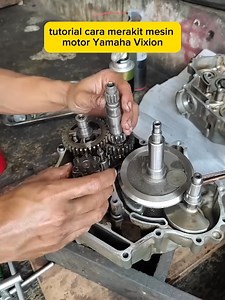 Tutorial cara merakit Mesin Motor Yamaha Vixion dari Awal sampai Mesin Nyala. Cocok untuk pemula yang ingin belajar Jadi mekanik Bongkar pasang Mesin | Tutorial Menjadi Mekanik Motor
