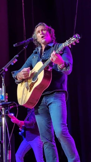 Joe Nichols. C'est La Vie. 6-19-26. Chinook Winds🤘🎸