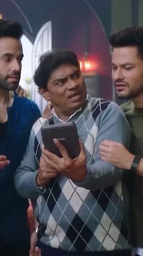 13K views · 42 reactions | Watch Johnny Lever's funny acting. #GolmaalAgain #TeleguReels #reel #reelsfb #reelitfeelitfun #reelsviral #AjayDevgn #KunalKhemu #JohnnyLever #comedy #fun #reels2023 Watch your favorite Hindi movie scenes in Telugu. | Reliance Entertainment | Facebook