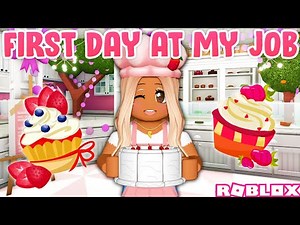 🧁 FIRST DAY AT MY JOB IN THE BAKERY 🍰 | Bloxburg Roleplay | Roblox