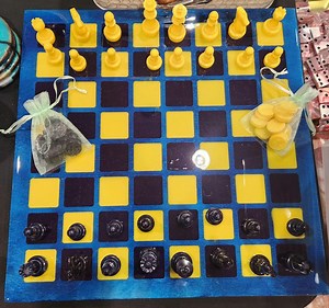 Custom Resin Chess Set, Epoxy Resin Chess Set, Custom Boardgame, College Colors, Resin Games, Checkers, Chess Pieces, Holiday Gift, Family - Etsy