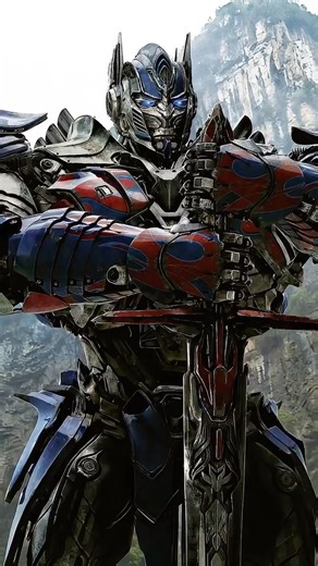 Why did Optimus Prime abandon his classic look and adopt the knight style? #transformers #optimus