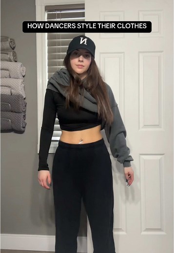 How Dancers Style Their Clothes: Tucking Techniques Explained