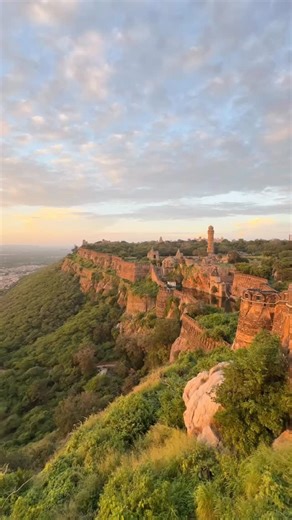 Elegance Furniture — Chittorgarh • Manufacturing Unit: Mandadla Gaon, behind Dev Narayan Mandir, Chittorgarh, Rajasthan • Products: Ready-to-install modular kitchens, wardrobes, beds, TV units, office furniture & custom sofas • Timeline: Complete furniture manufacturing & installation within 15–30 days • Quality: Premium materials like Greenply & Merino with machine-perfect finishing • Benefits: Zero dust, zero damage, clean and professional execution 📍 Address: Mandadla Gaon, Behind Dev Naraya