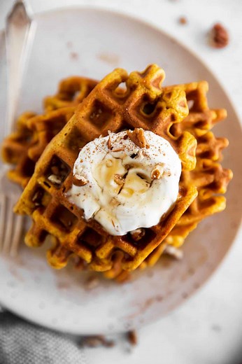 Simple Pumpkin Waffles Recipe - Savory Nothings