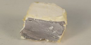 Researchers seem to stumble across an electrolyte for a sodium battery